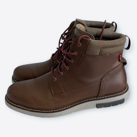 Levi's Men's Sutton Neo Leather Rugged Rubber Sole Boot Size 10.5 Dark Brown - Picture 4 of 9